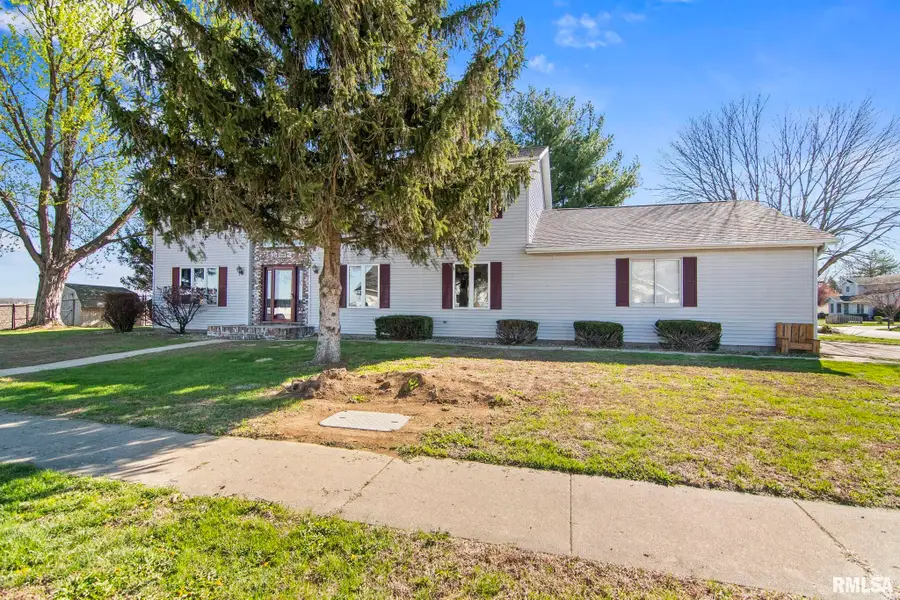 300 Kingspoint Drive, Sherman, IL 62684 - #3
