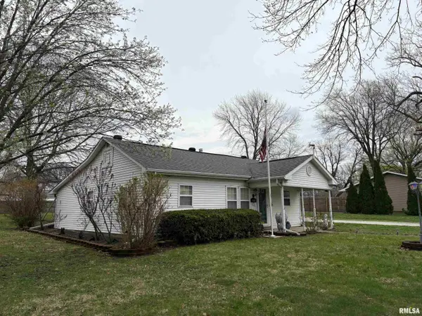 106 E Oak Street, Edinburg, IL 62531