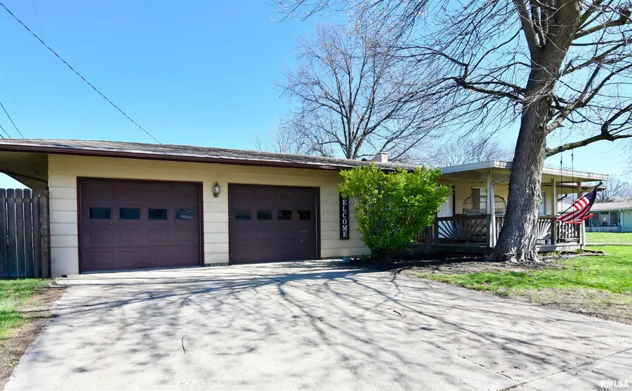 900 N Cheney Street, Taylorville, IL 62568 - #3