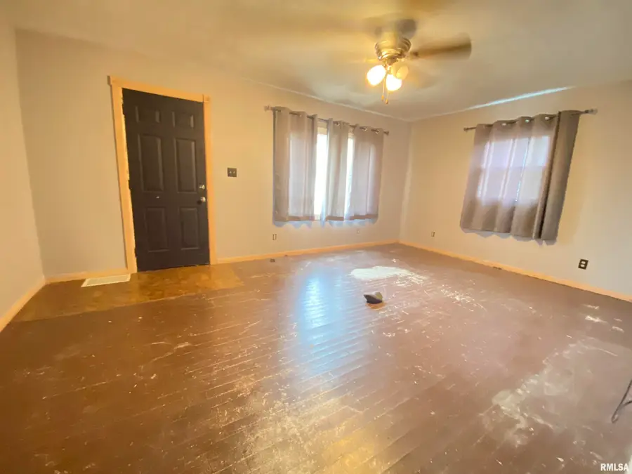 37 Belle Place, Springfield, IL 62704 - #3