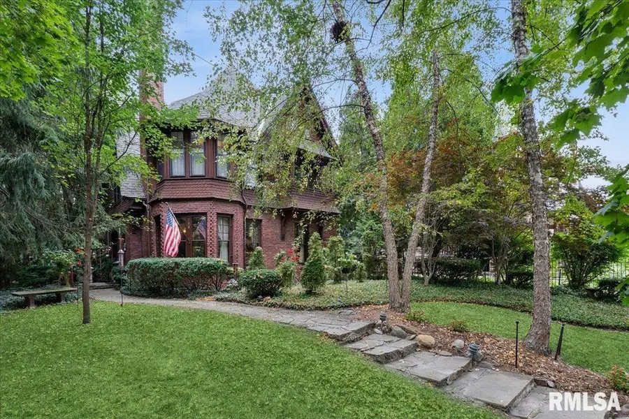 738 N Broad Street, Galesburg, IL 61401 - #3