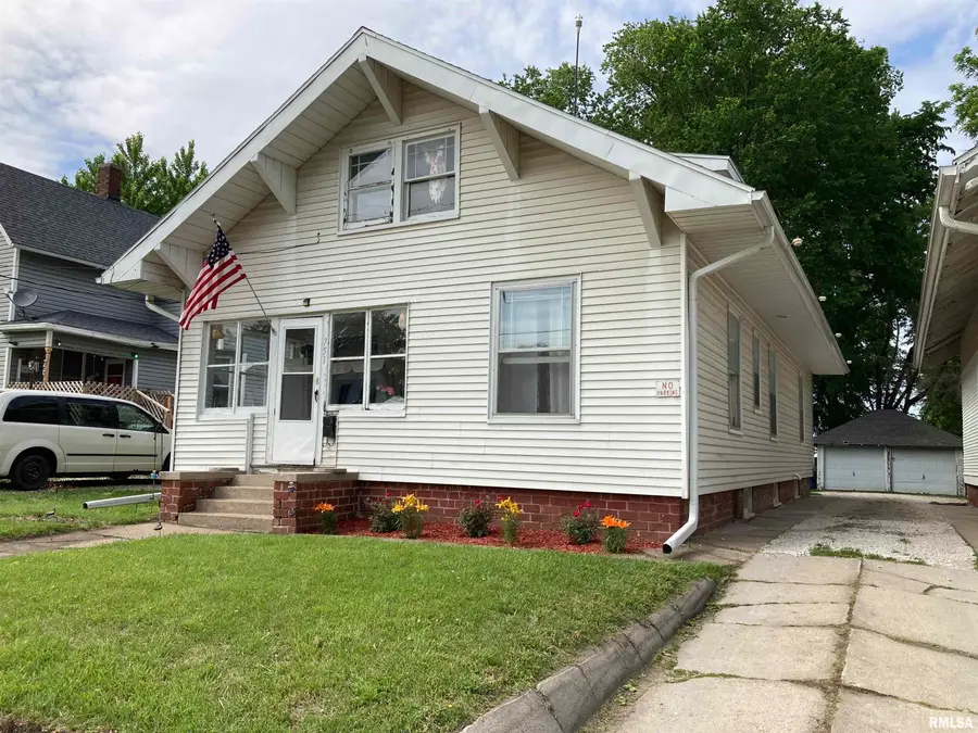 751 Mulberry Street, Galesburg, IL 61401 - #3