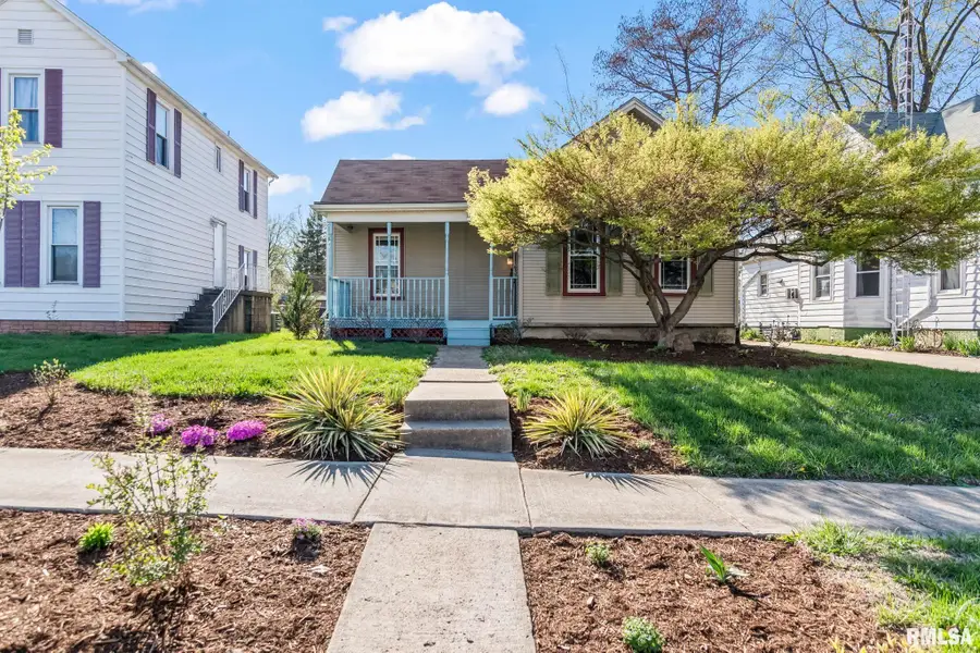 1621 N 8th Street, Springfield, IL 62702 - #3