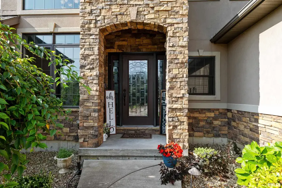 6504 N Stone Ridge Drive, Quincy, IL 62305 - #2