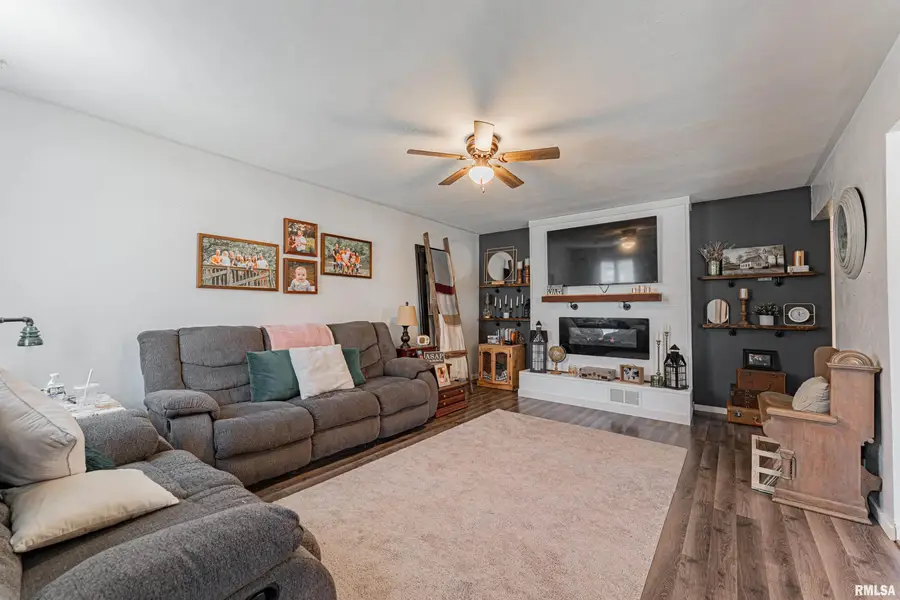 115 Cobleigh Street, Emden, IL 62635 - #2