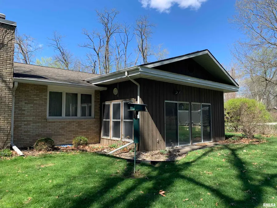 2424 Curved Creek Road, Quincy, IL 62305 - #3