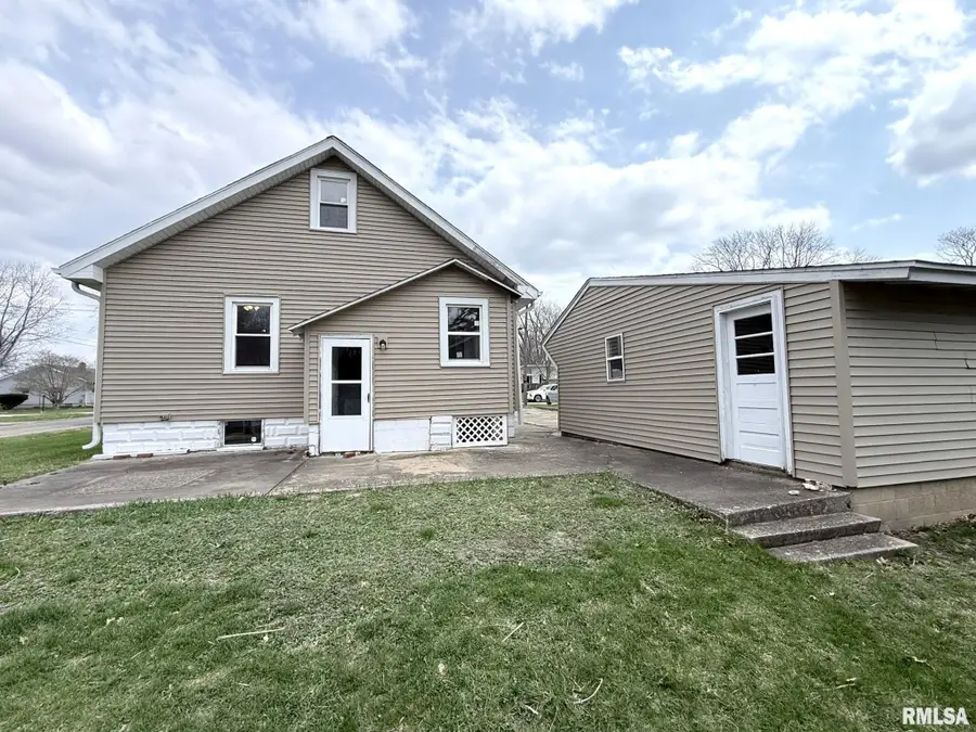 604 Walnut Street, Abingdon, IL 61410 - #3