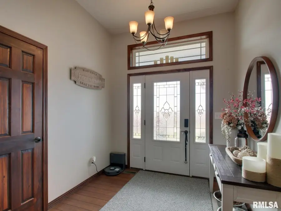 1409 Pratt Street, Barry, IL 62312 - #2