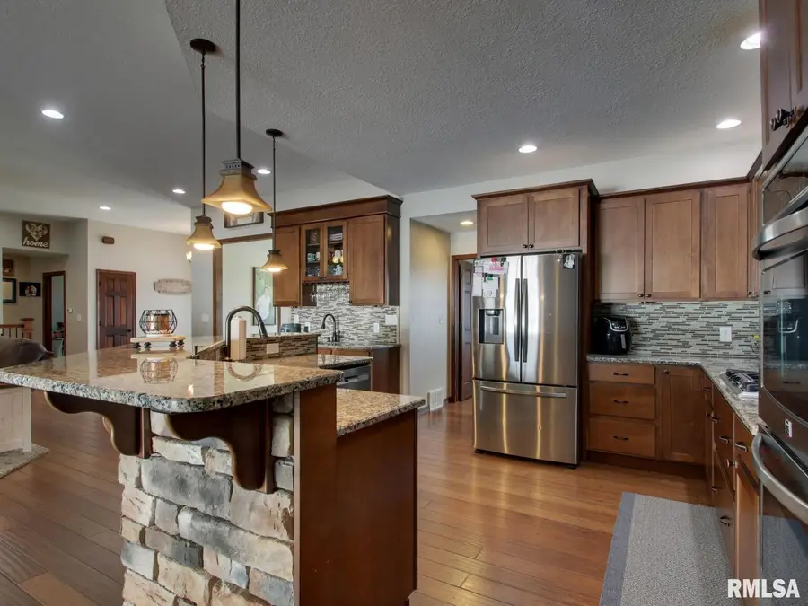 1409 Pratt Street, Barry, IL 62312 - #3