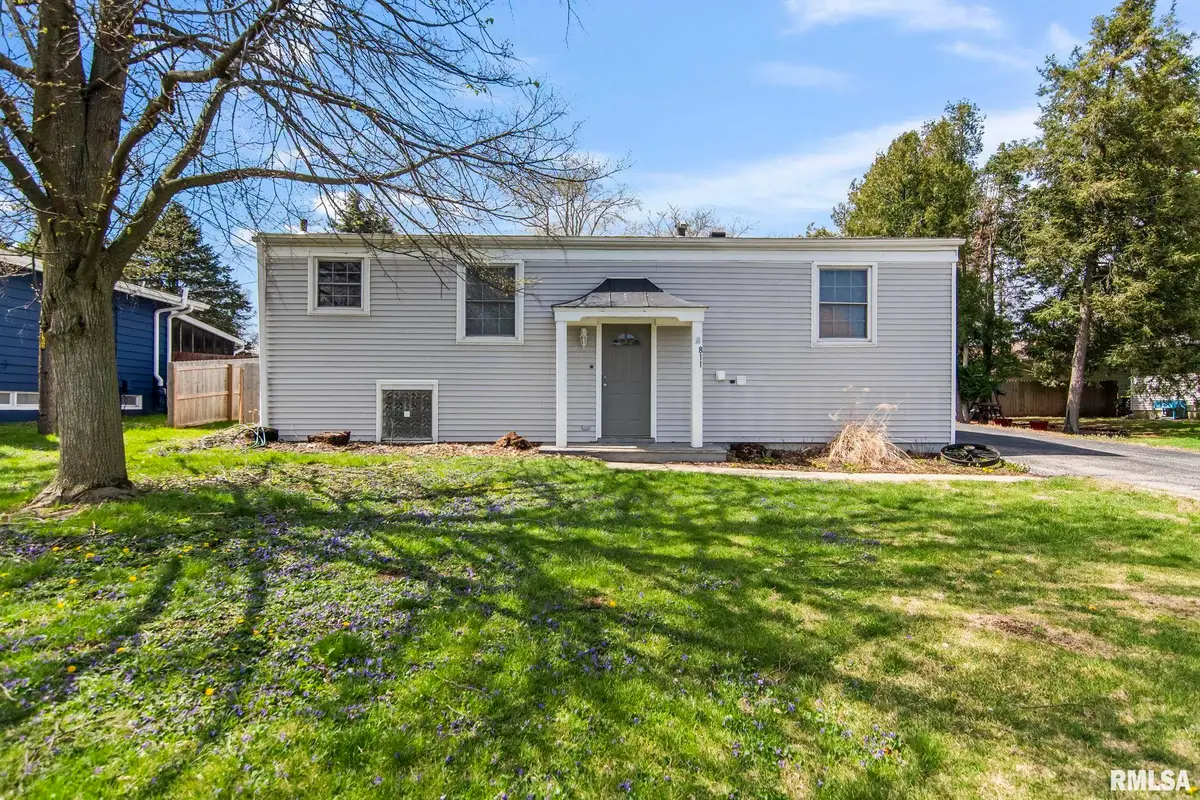 811 Finley Street, Jacksonville, IL 62650 - #1