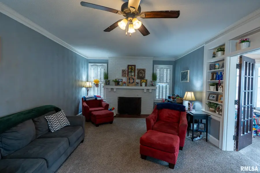 2005 Grove Avenue, Quincy, IL 62301 - #2