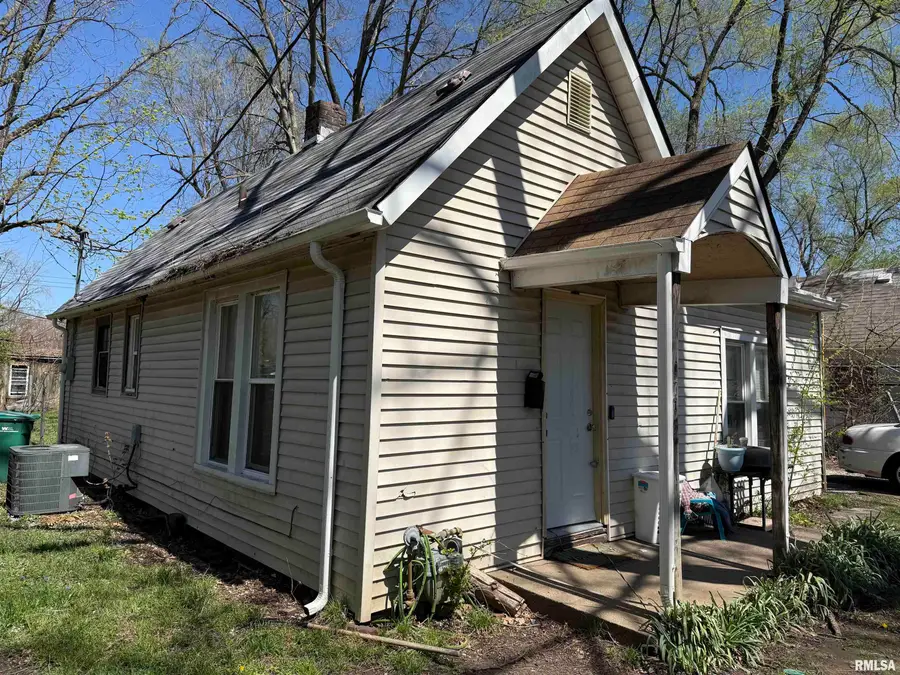 1713 E Glenn Avenue, Springfield, IL 62703 - #2