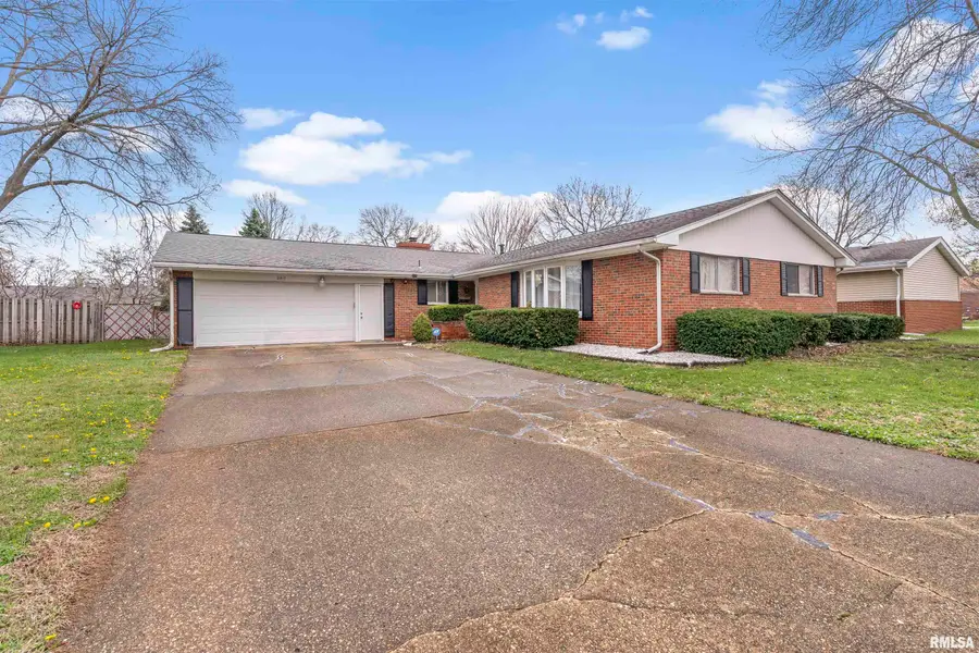 2317 Grinnell Drive, Springfield, IL 62704 - #2