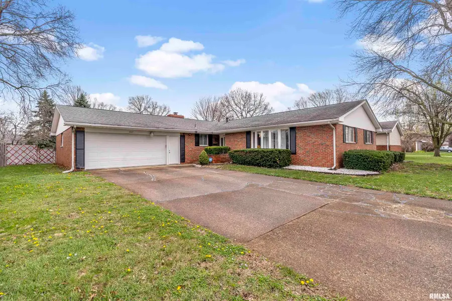 2317 Grinnell Drive, Springfield, IL 62704 - #3