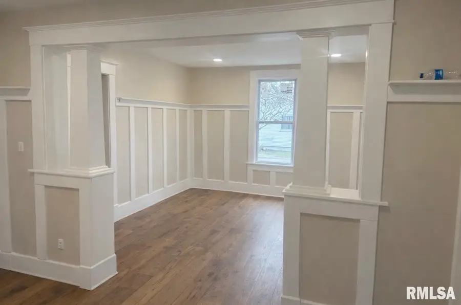 341 S Wilson Street, Mendon, IL 62351 - #2