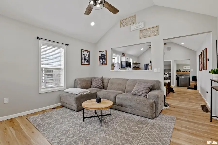 1717 Cedar Street, Quincy, IL 62305 - #3