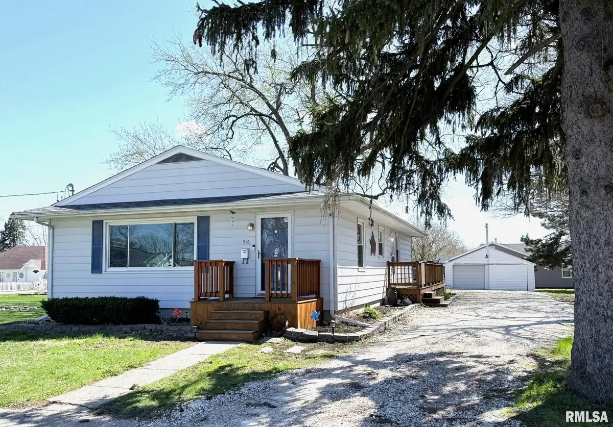 516 E South Street, Knoxville, IL 61448 - #1