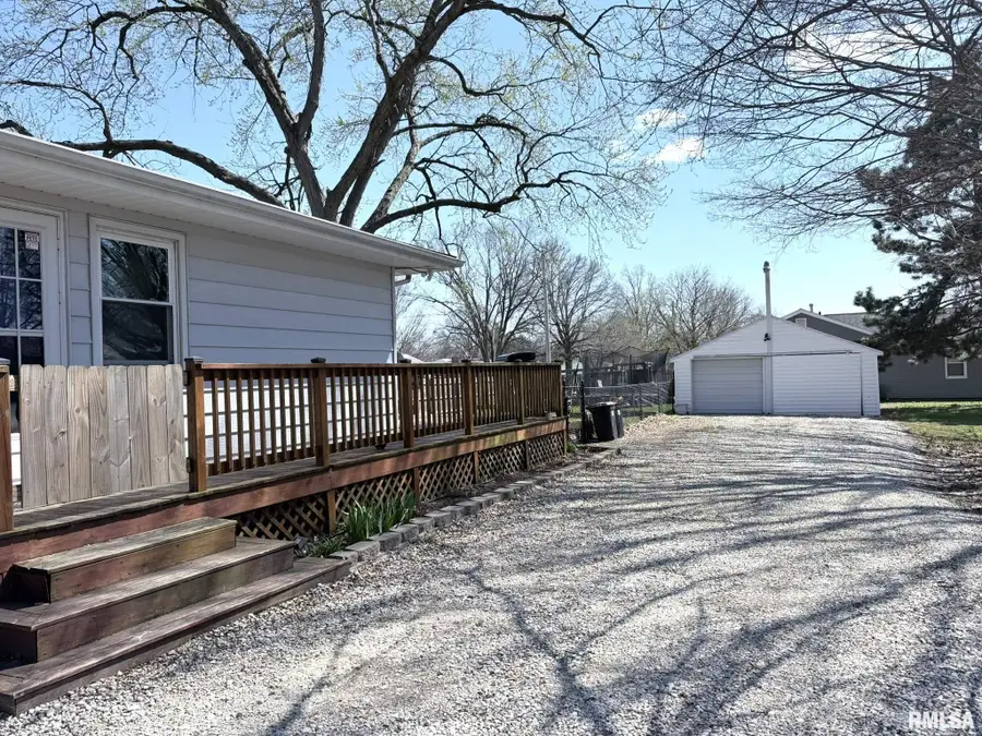 516 E South Street, Knoxville, IL 61448 - #3