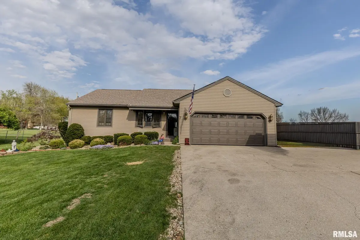 7 Hickory Lane, Carlinville, IL 62626 - #1