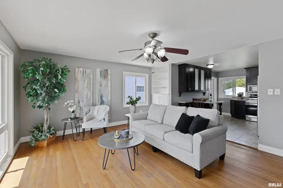 2023 Maple Street, Quincy, IL 62301 - #2