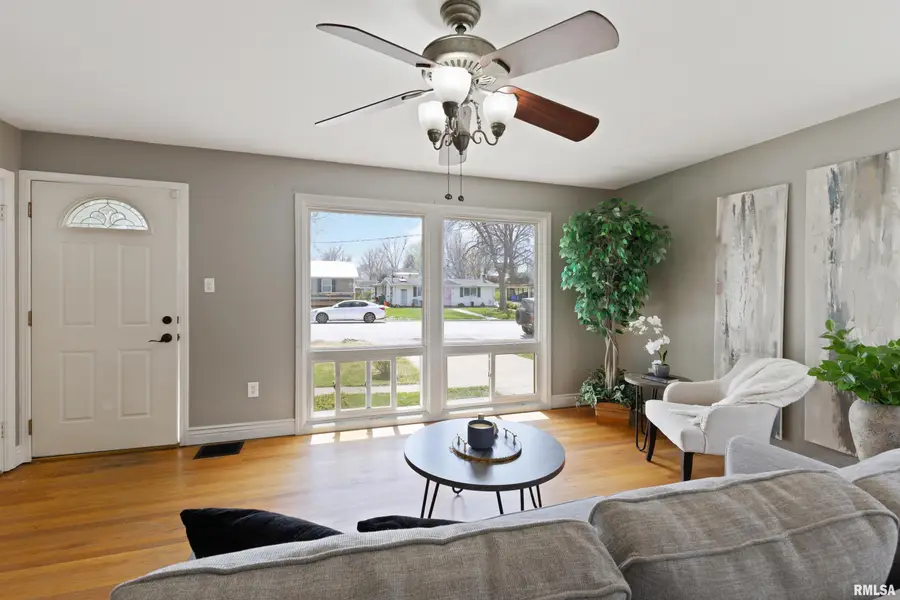 2023 Maple Street, Quincy, IL 62301 - #3