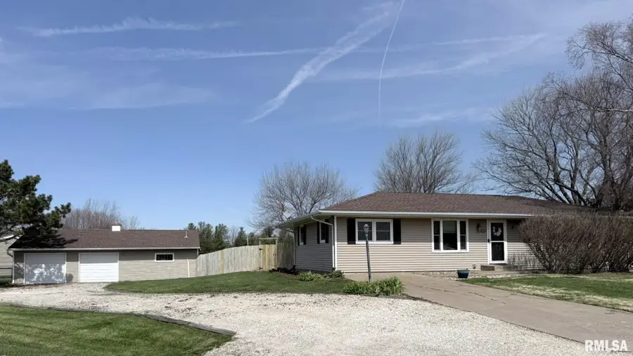 114 E Franklin Street, Henderson, IL 61439 - #2