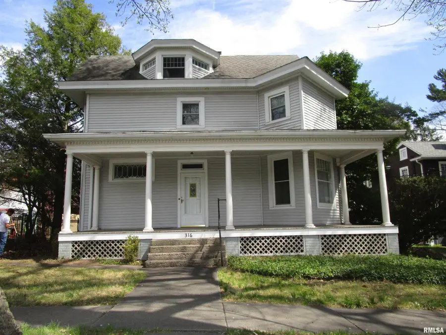 316 Woodland Place, Jacksonville, IL 62650 - #2