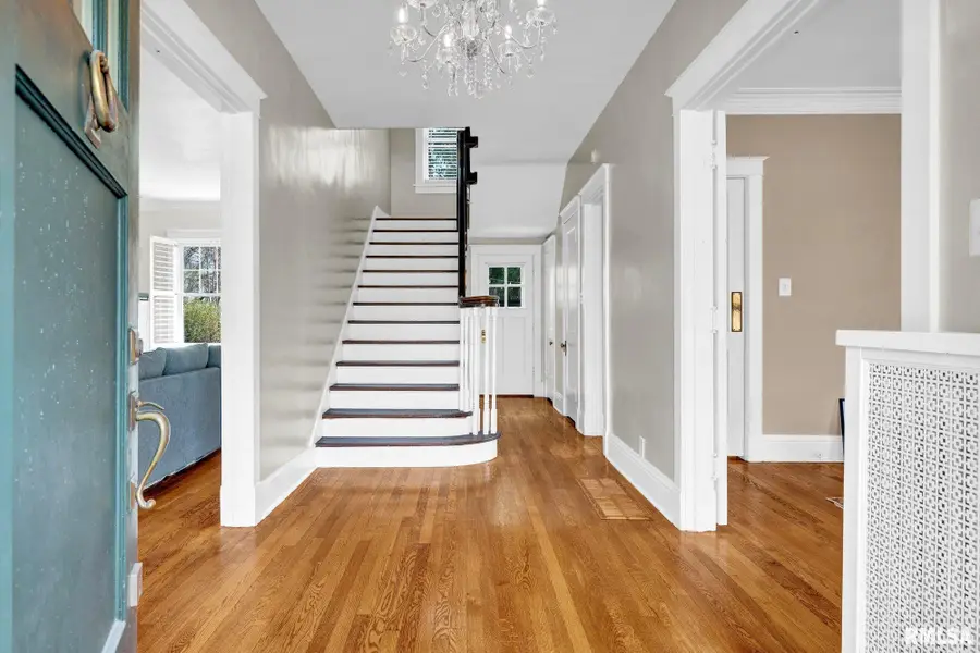 1109 N Prairie Street, Galesburg, IL 61401 - #3