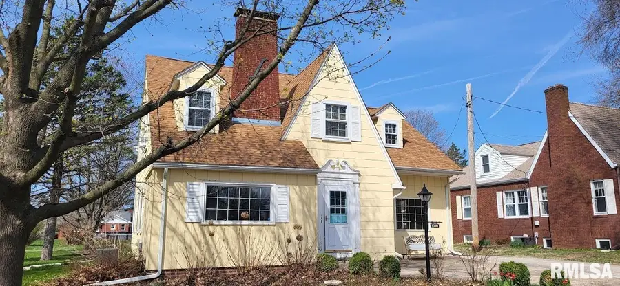 1398 N Cherry Street, Galesburg, IL 61401 - #3