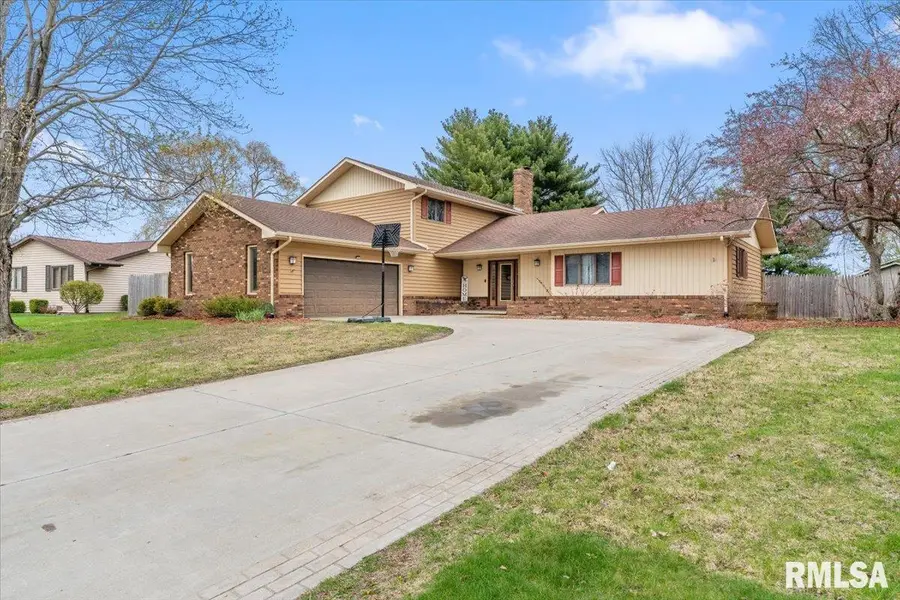 112 Landsdowne Drive, Sherman, IL 62684 - #3