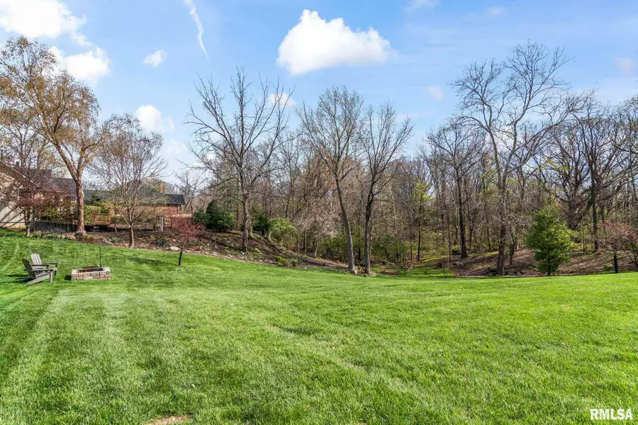 2321 Winners Circle, Springfield, IL 62702 - #3