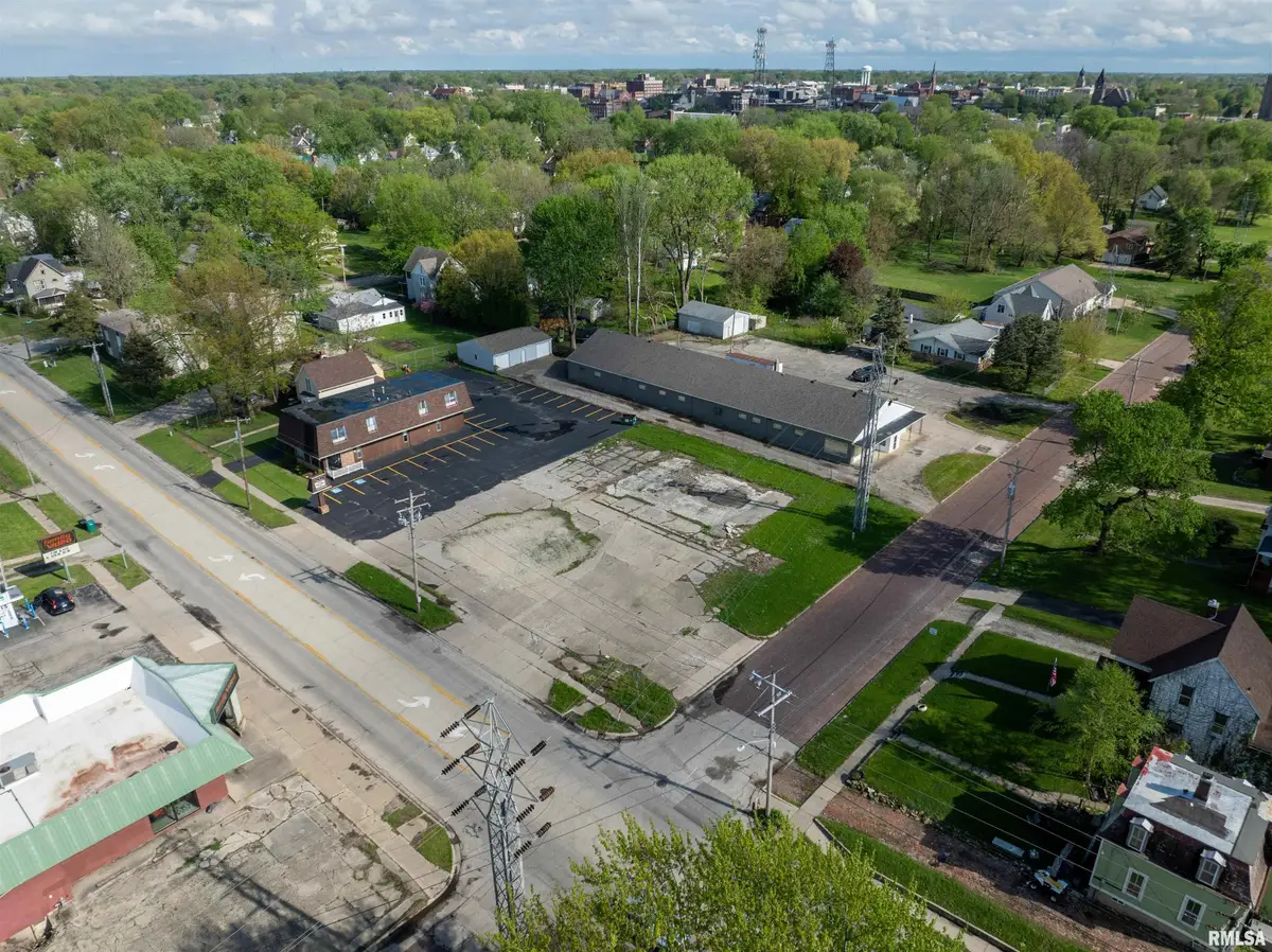 188 W Losey Street, Galesburg, IL 61401 - #1