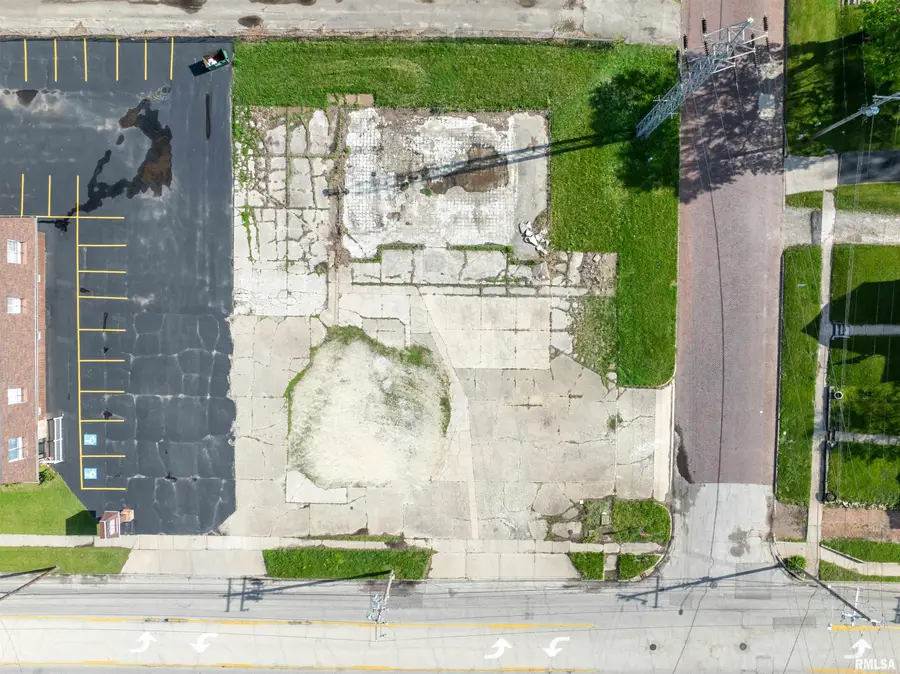 188 W Losey Street, Galesburg, IL 61401 - #2