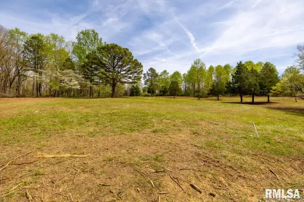 000 Dutton Chapel Road, Golconda, IL 62938