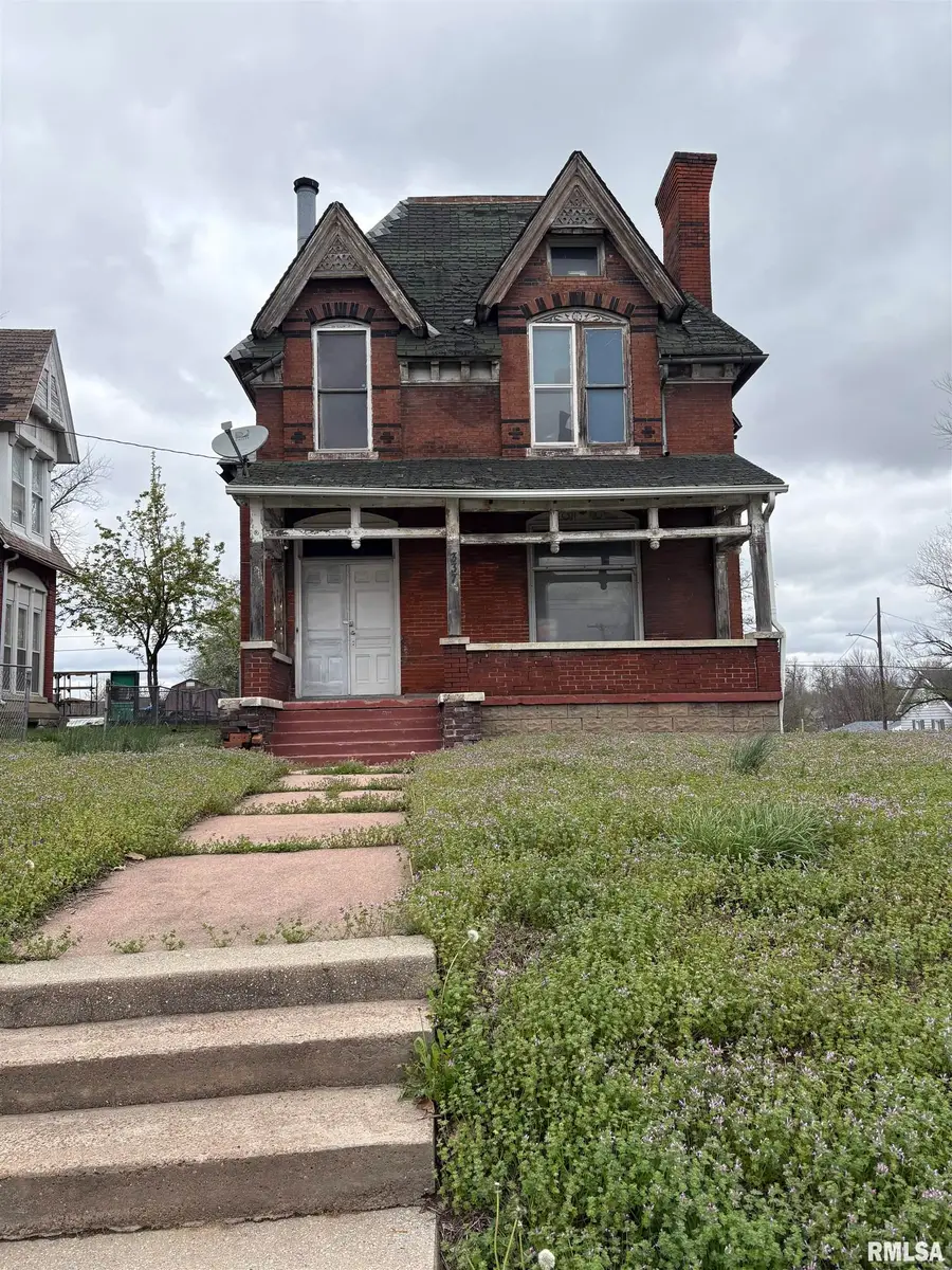 337 Chestnut Street, Quincy, IL 62301 - #2