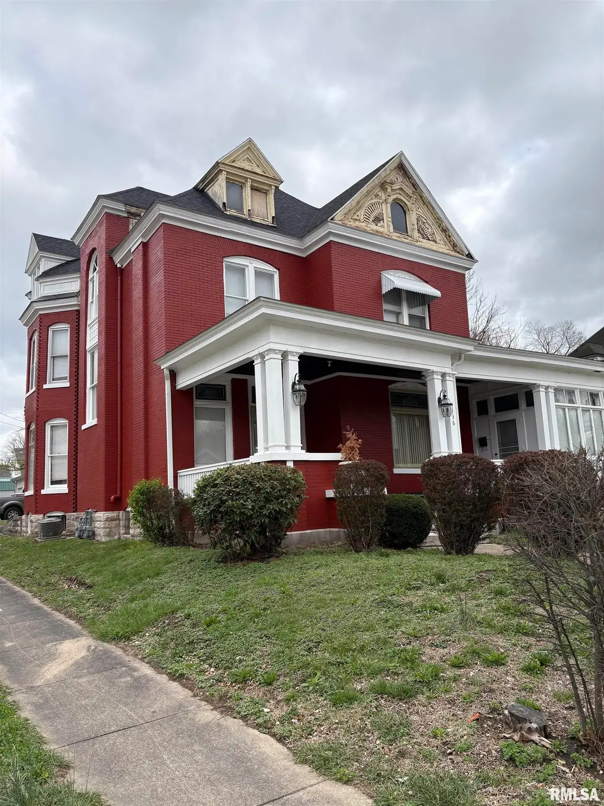 1136 N 8th Street, Quincy, IL 62301 - #1