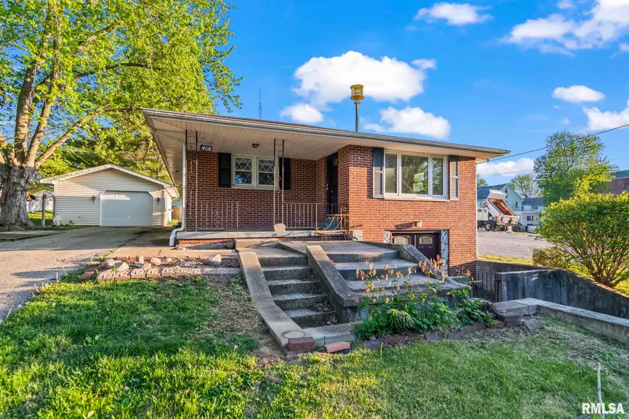 408 E Adams Street, Riverton, IL 62561 - #2