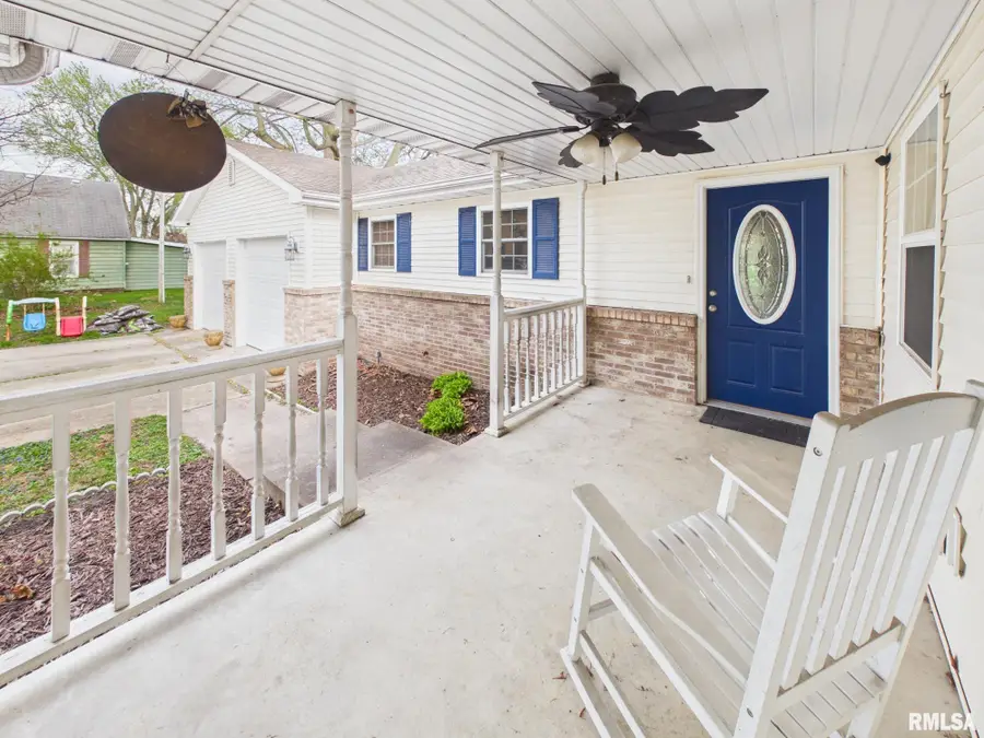 312 W Franklin Street, Ashland, IL 62612 - #3