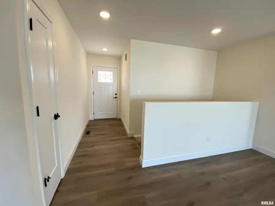 313 Hawks Nest Drive, Chatham, IL 62629 - #2