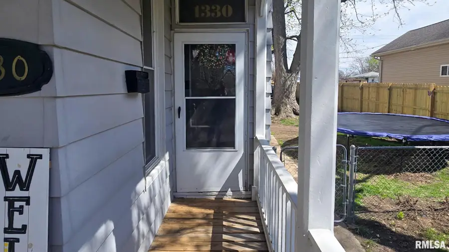 1330 N 6th Street, Quincy, IL 62301 - #3