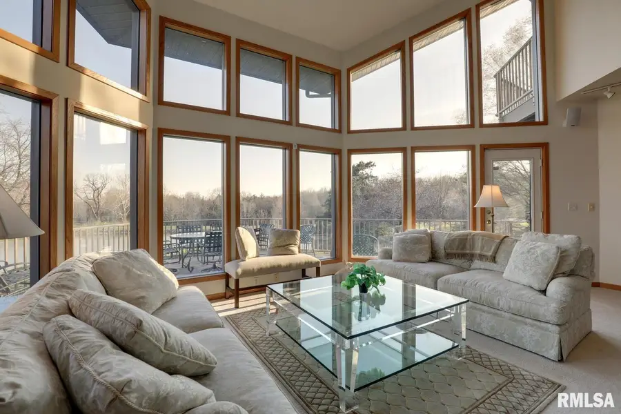 4910 Hidden Cove Drive, Quincy, IL 62305 - #2