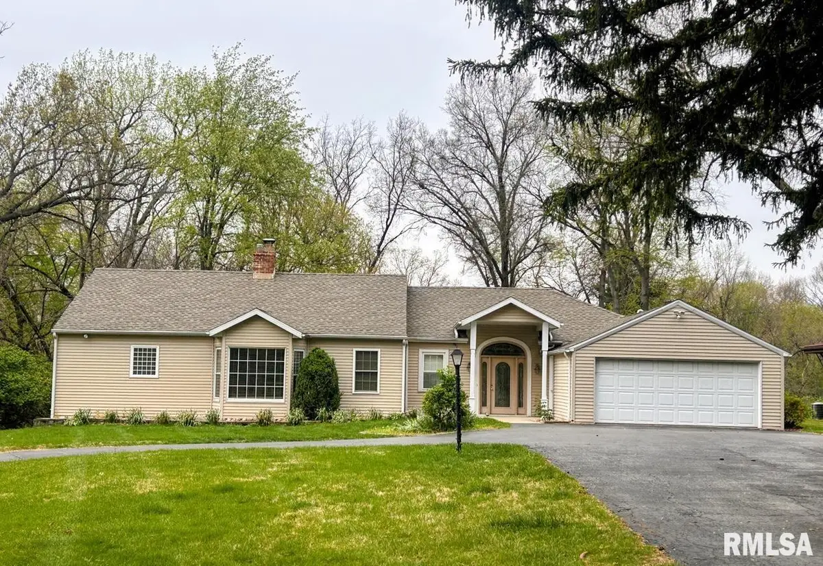 41 W Hazel Dell Lane, Springfield, IL 62703 - #1