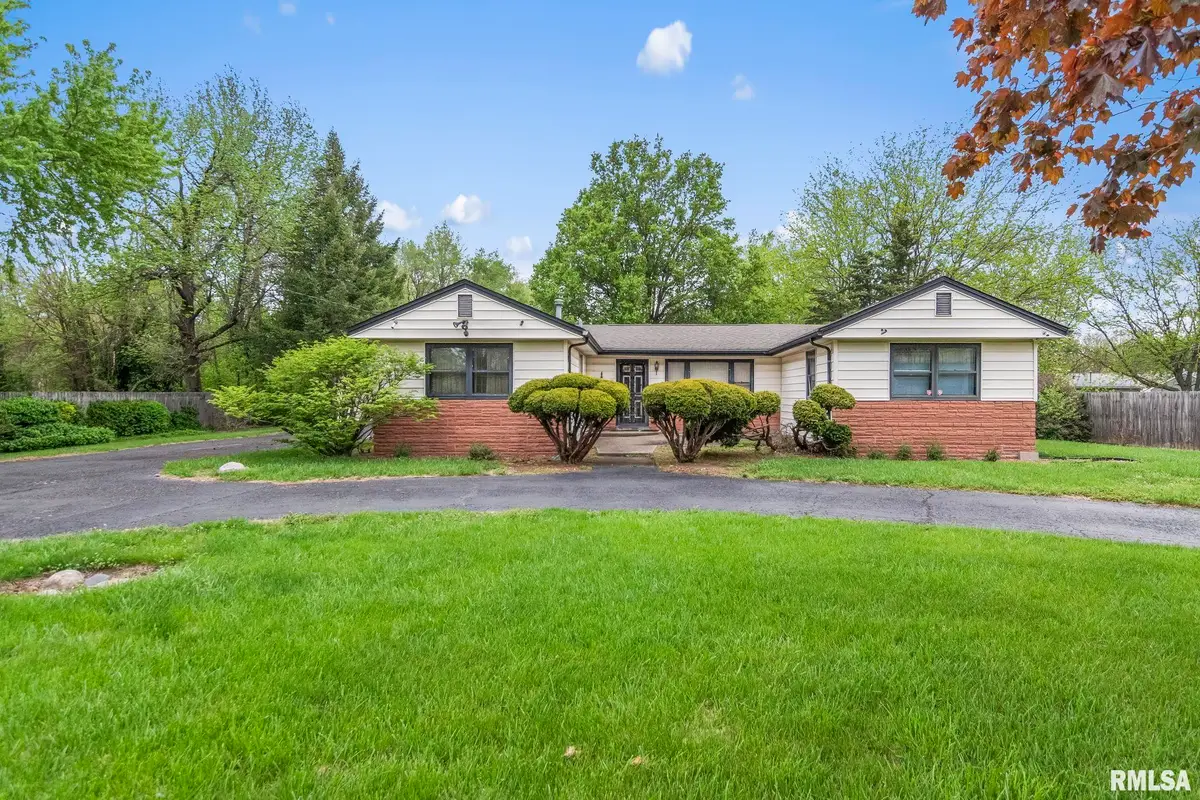 2121 E Ash Street, Springfield, IL 62703 - #1