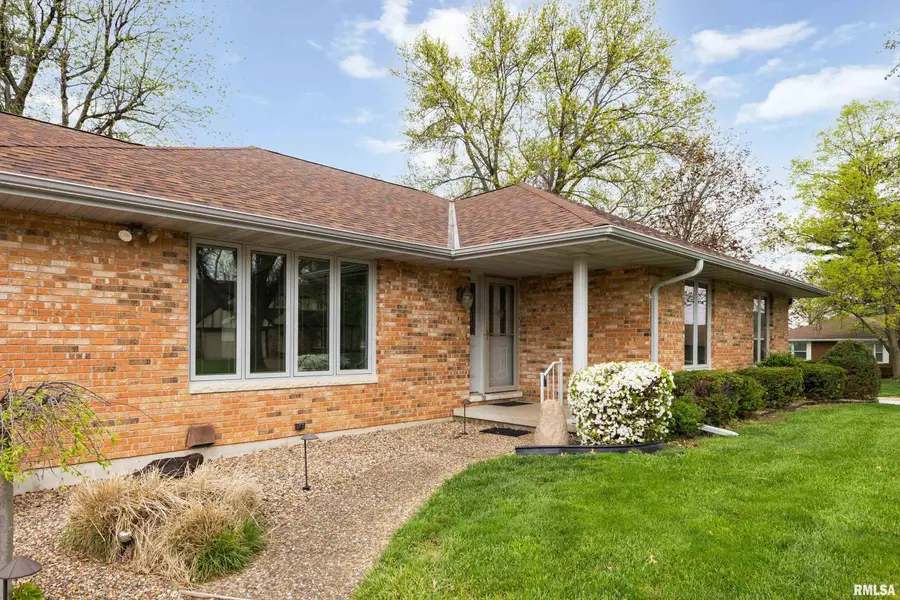 4128 Coachlight Court, Quincy, IL 62305 - #2