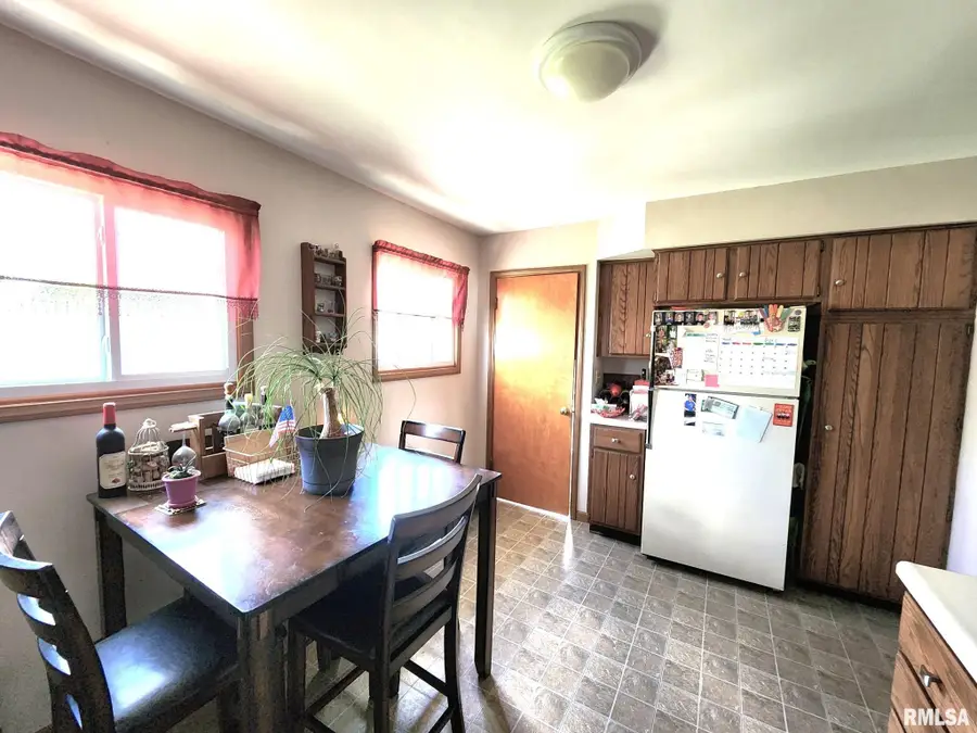 122 Debruler Drive, Lincoln, IL 62656 - #3