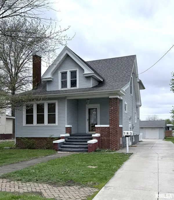 782 Monroe Street, Galesburg, IL 61401