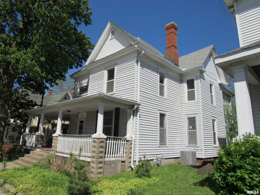 214 N Church Street, Jacksonville, IL 62650 - #2