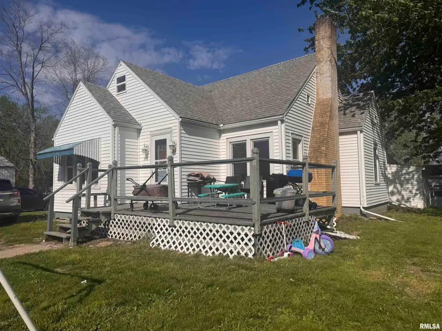 306 E Green Street, Augusta, IL 62311 - #2