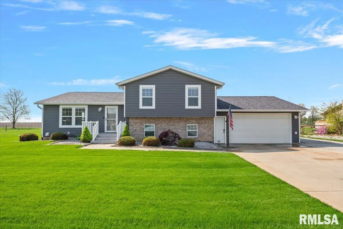 4800 W Divernon Road, Auburn, IL 62615 - #1