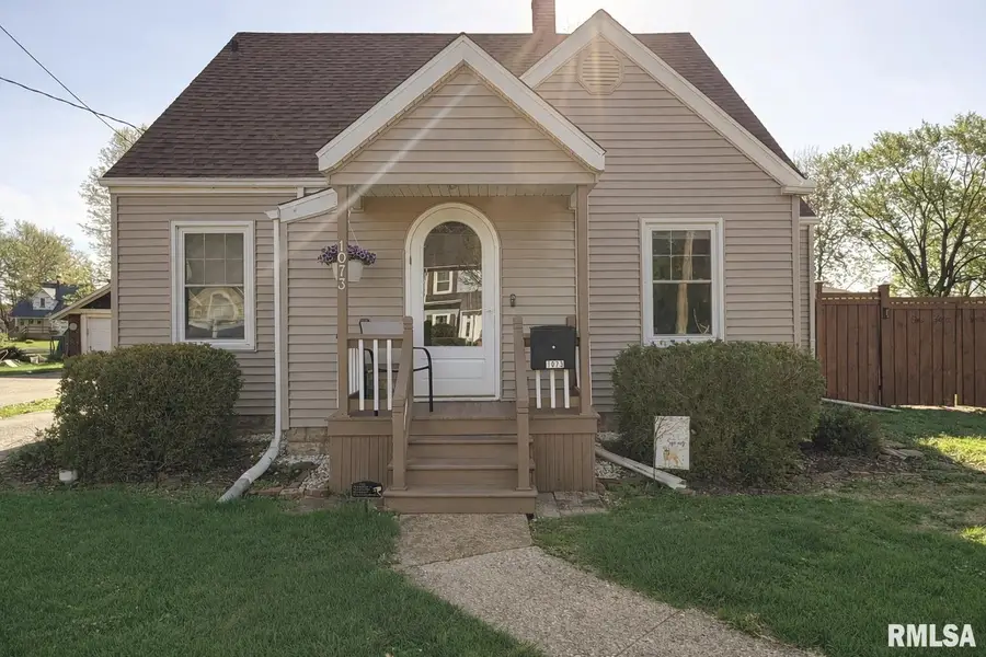 1073 Jefferson Street, Galesburg, IL 61401 - #2